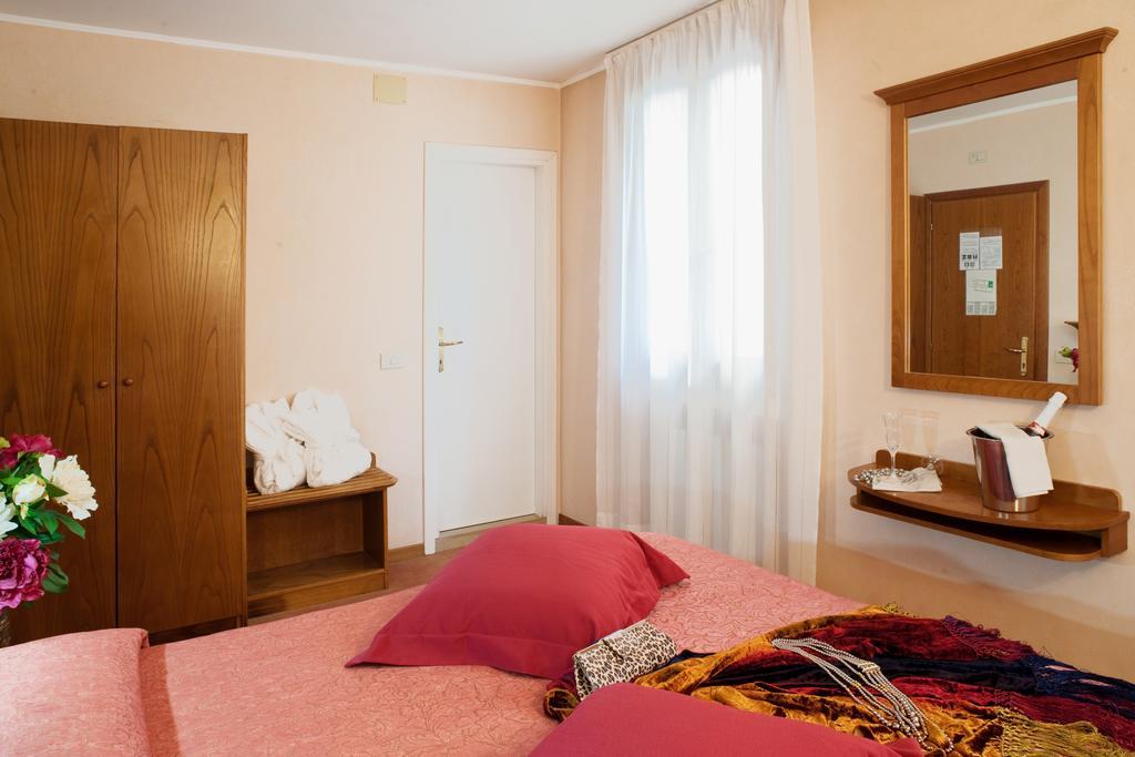 Hotel Hs Wenecja Zewnętrze zdjęcie