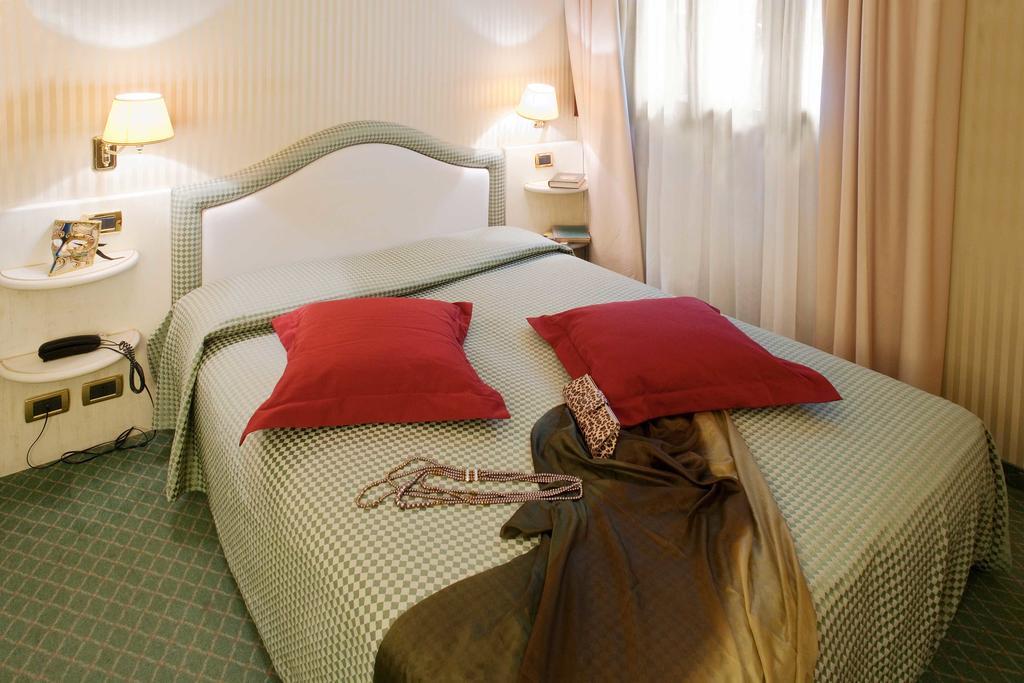 Hotel Hs Wenecja Zewnętrze zdjęcie